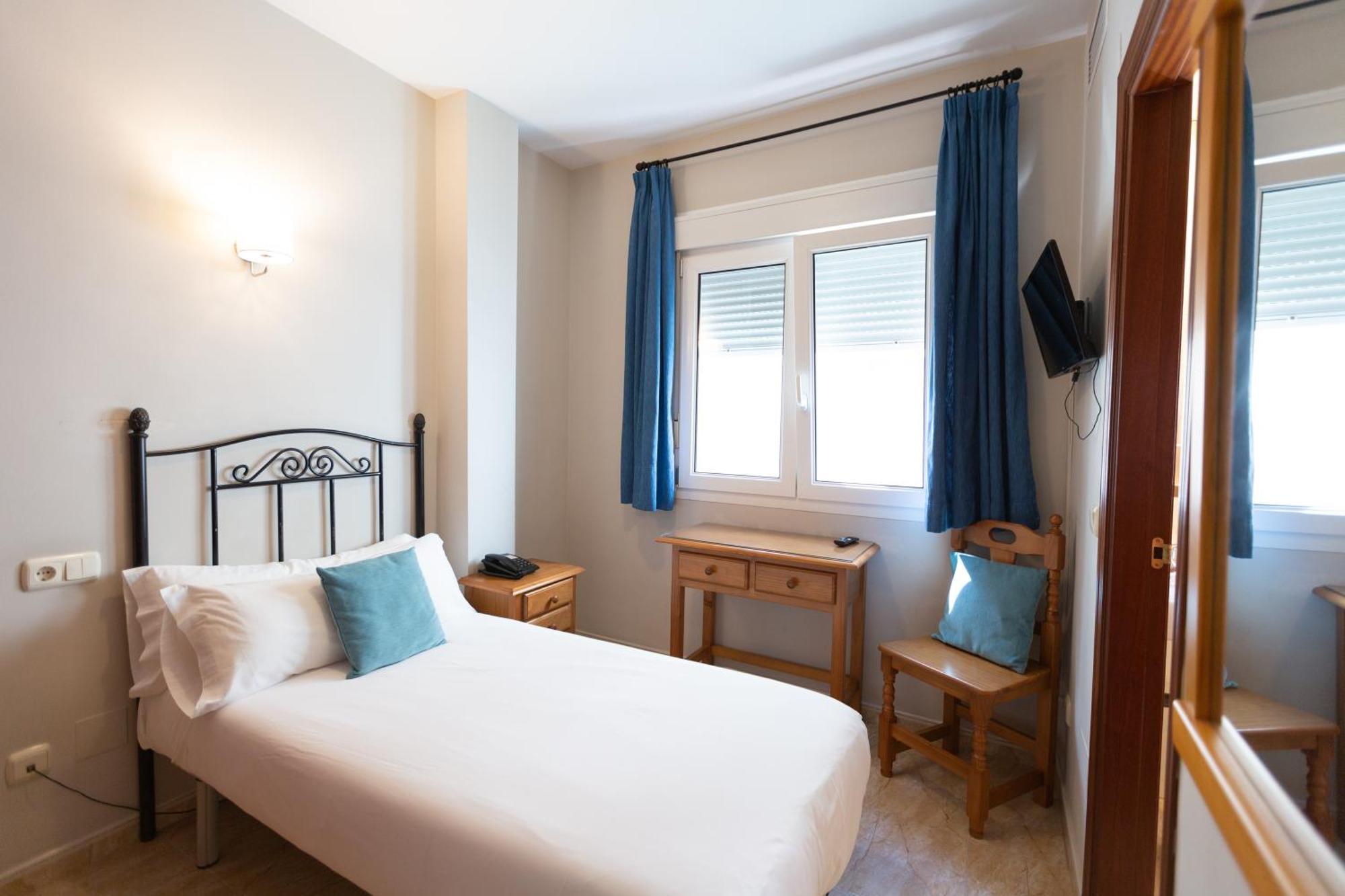 Hotel Mediterraneo By Croma Estepona Zewnętrze zdjęcie