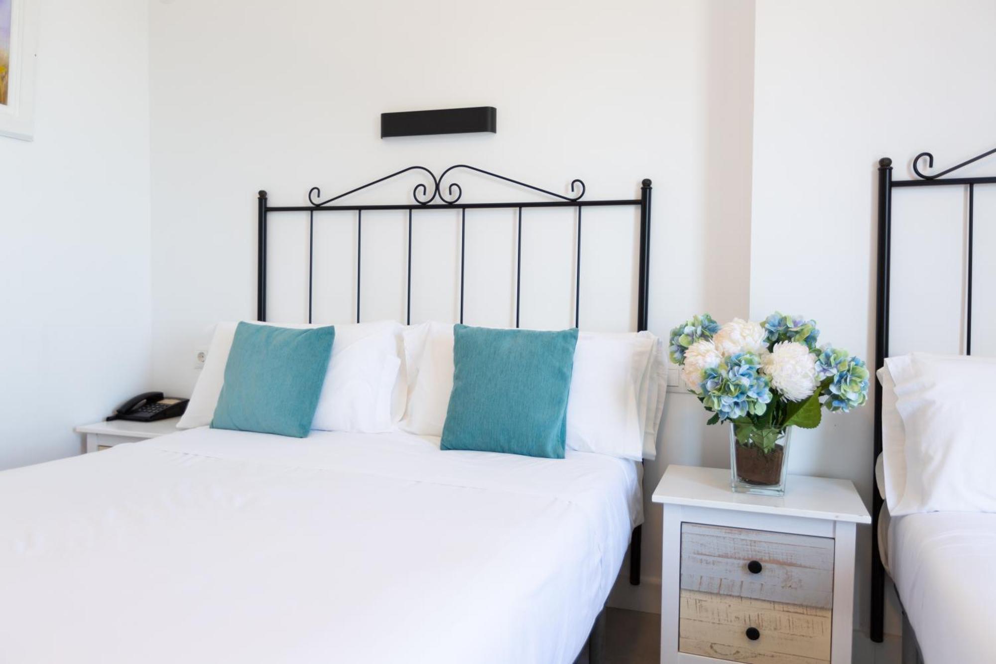 Hotel Mediterraneo By Croma Estepona Zewnętrze zdjęcie